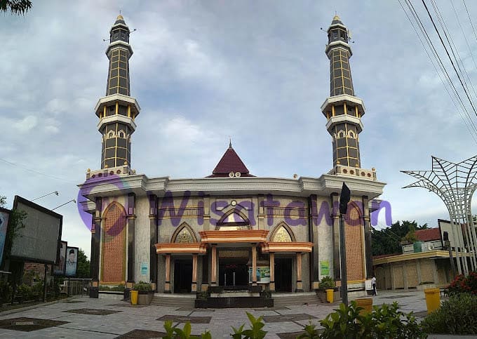 Masjid Agung Baitul Mukminin